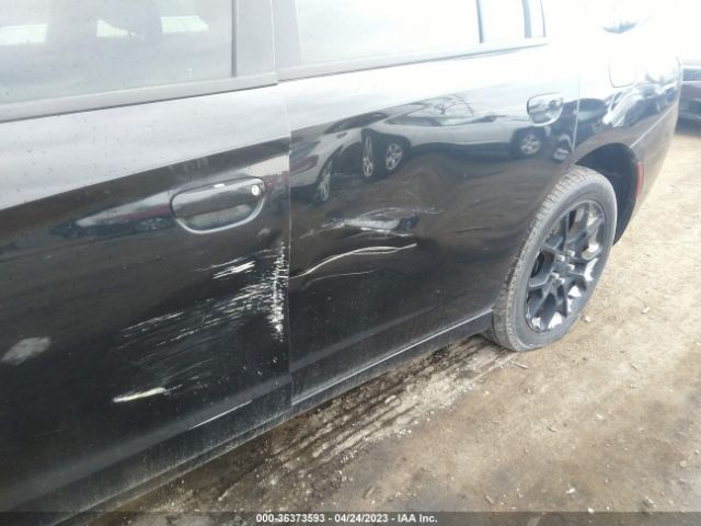 2C3CDXJG4FH817728 Dodge Charger Sxt