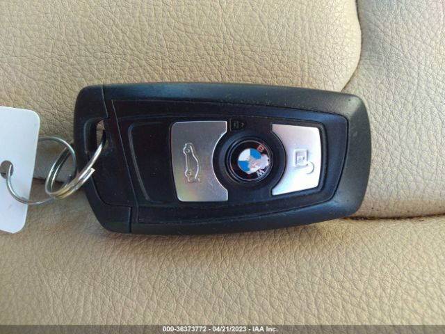 WBA3B1C54EP679335 BMW 3 Series 320i