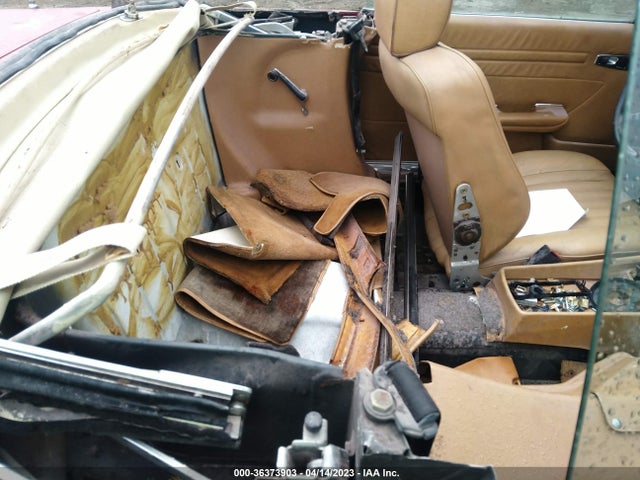 1988 MERCEDES-BENZ 560 SL VIN: WDBBA48D0JA079023
