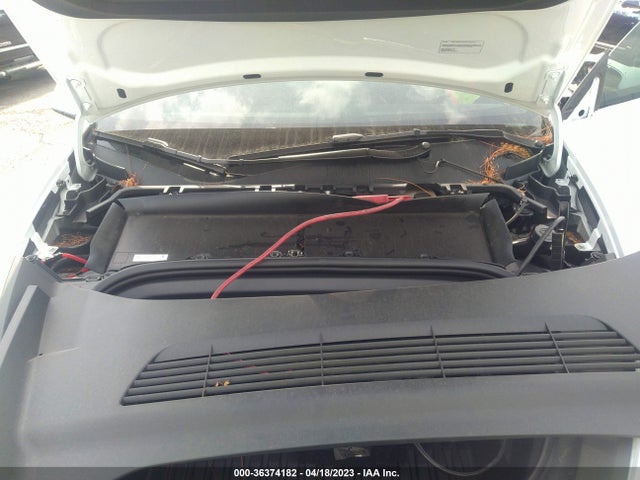 Tesla Model Y Long Range 2022 7SAYGDEE0NF557903 Image 12