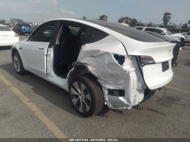 Tesla Model Y Long Range 2022 7SAYGDEE0NF557903 Image 5