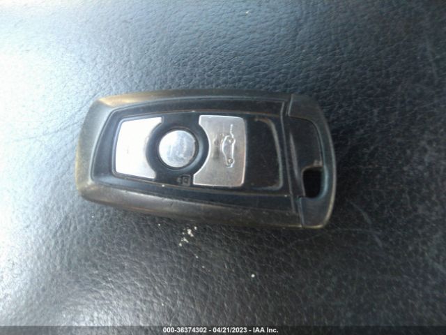 WBA3B1C5XEP679713 BMW 3 Series 320i