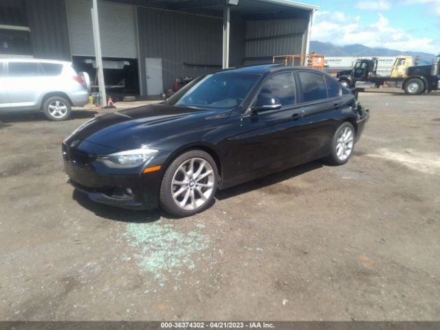 WBA3B1C5XEP679713 BMW 3 Series 320i