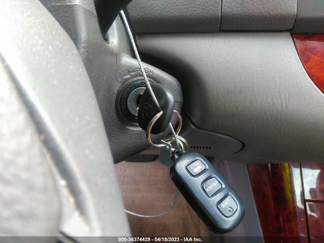 2005 TOYOTA CAMRY LE/XLE VIN: JTDBF32K050164041