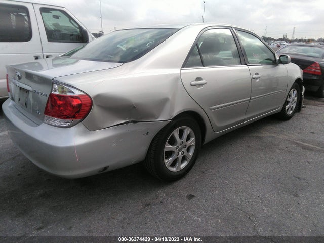 2005 TOYOTA CAMRY LE/XLE VIN: JTDBF32K050164041