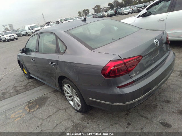 1VWLA7A38KC005599 Volkswagen Passat 2.0t Wolfsburg Edition