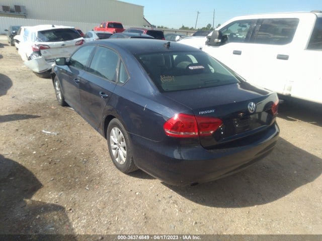 1VWAT7A37FC056678 Volkswagen Passat 1.8t Wolfsburg Ed