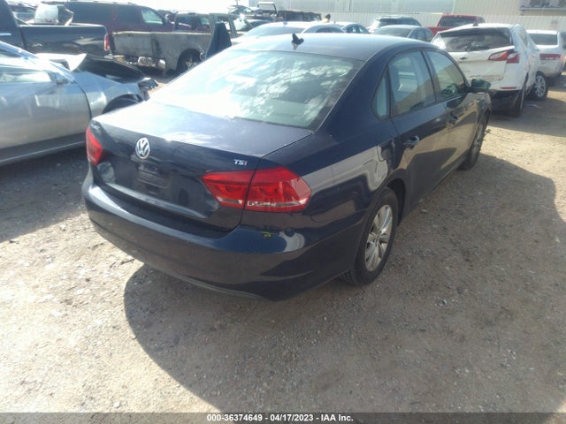 1VWAT7A37FC056678 Volkswagen Passat 1.8t Wolfsburg Ed