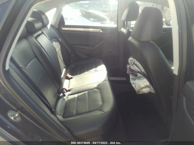 1VWAT7A37FC056678 Volkswagen Passat 1.8t Wolfsburg Ed