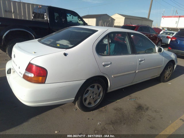 1999 NISSAN ALTIMA GXE VIN: 1N4DL01D3XC190093