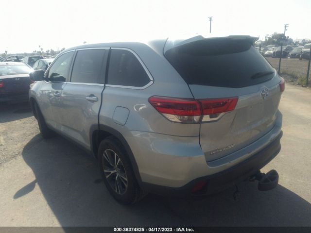 Toyota Highlander Le 2019 5TDZZRFH3KS338328 Image 4