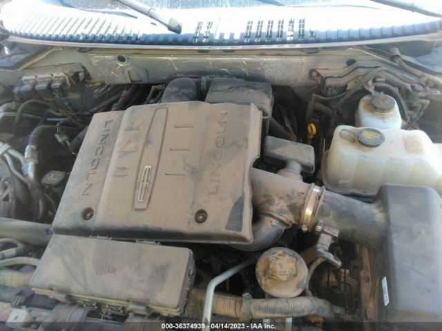 5LMJJ2J53EEL02392 Lincoln Navigator