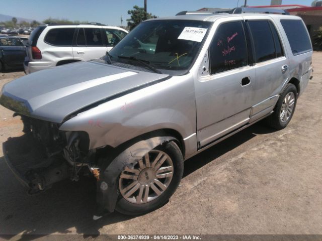 5LMJJ2J53EEL02392 Lincoln Navigator