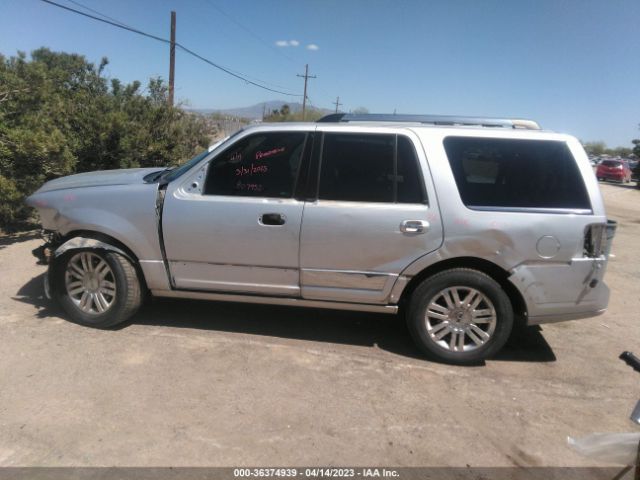 5LMJJ2J53EEL02392 Lincoln Navigator