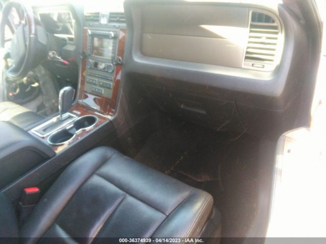 5LMJJ2J53EEL02392 Lincoln Navigator