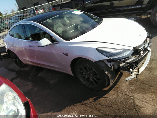 2019 5YJ3E1EA5KF484774 main image