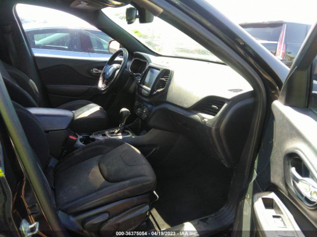 1C4PJLCB4GW136407 Jeep Cherokee Latitude