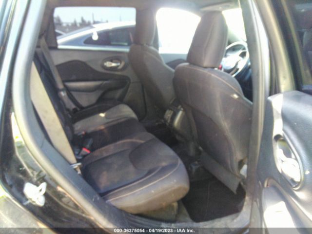 1C4PJLCB4GW136407 Jeep Cherokee Latitude