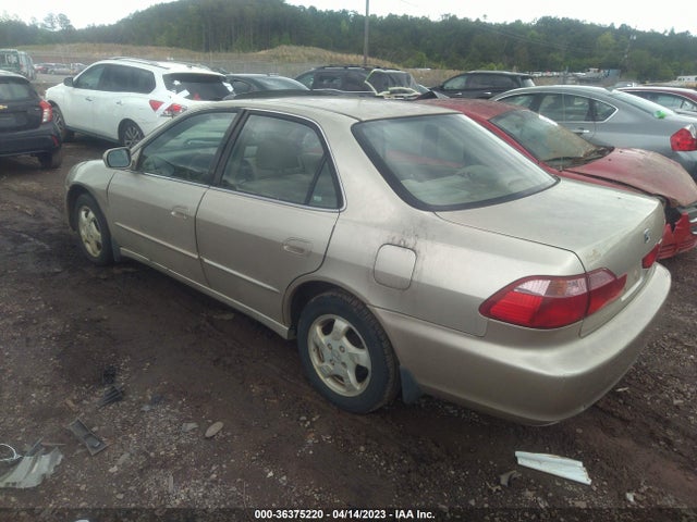 2000 HONDA ACCORD SDN EX VIN: JHMCG5656YC028662