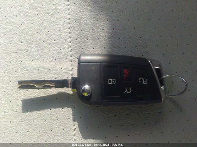 3VV2B7AX7LM107749 Volkswagen Tiguan Se/sel/se R-line Black