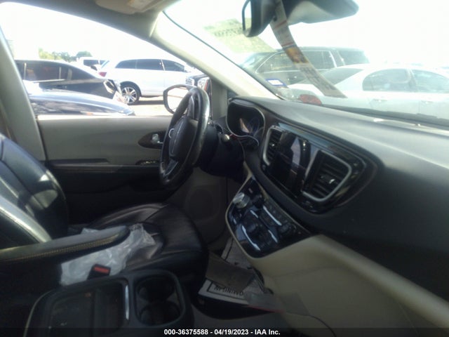 2C4RC1BG8KR655224 Chrysler Pacifica Touring L