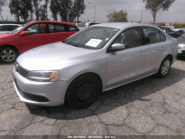3VWD17AJ0EM238687 Volkswagen Jetta Sedan Se