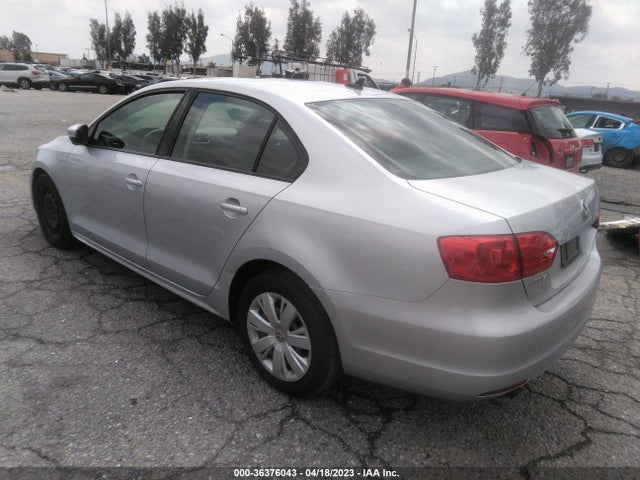 3VWD17AJ0EM238687 Volkswagen Jetta Sedan Se