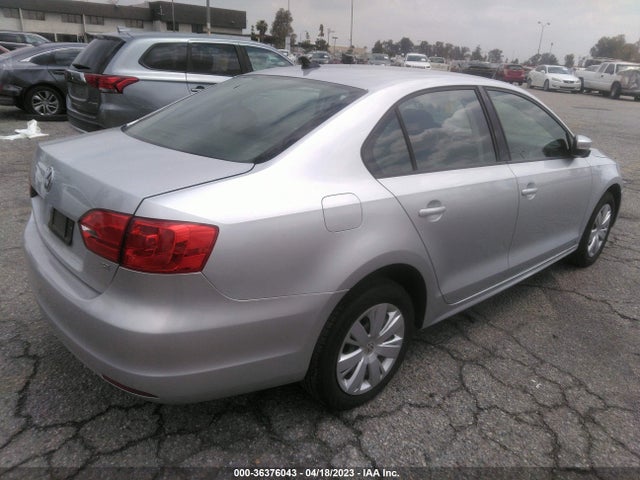 3VWD17AJ0EM238687 Volkswagen Jetta Sedan Se