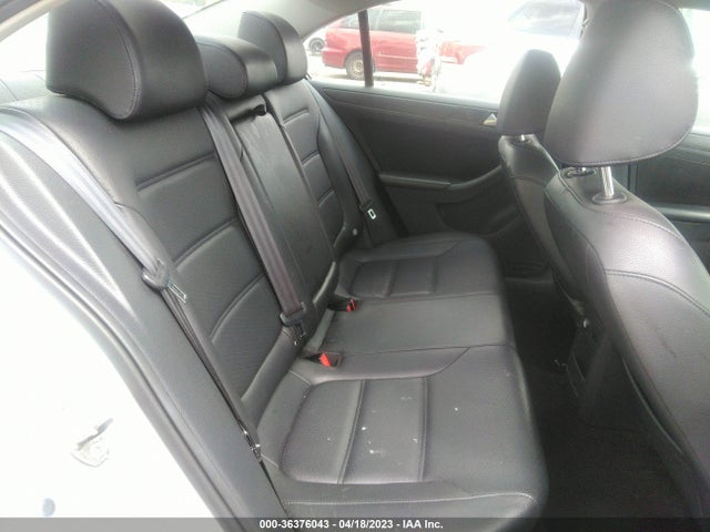 3VWD17AJ0EM238687 Volkswagen Jetta Sedan Se