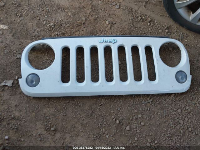 1C4BJWDG2FL588605 Jeep Wrangler Unlimited Sport