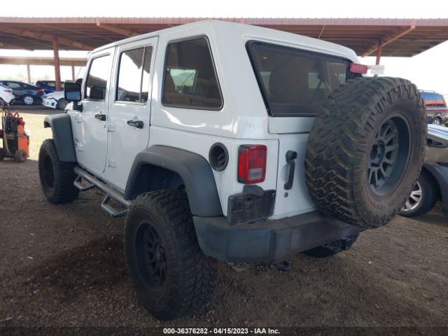 1C4BJWDG2FL588605 Jeep Wrangler Unlimited Sport