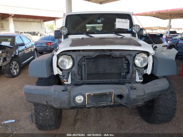 1C4BJWDG2FL588605 Jeep Wrangler Unlimited Sport