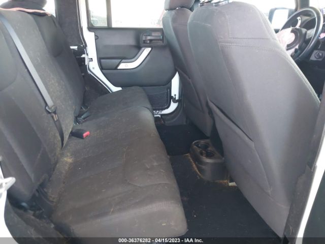 1C4BJWDG2FL588605 Jeep Wrangler Unlimited Sport
