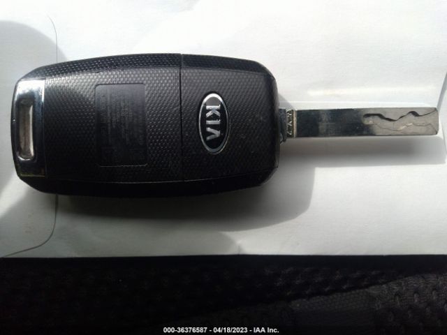 5XXGT4L30LG381144 KIA Optima Lx
