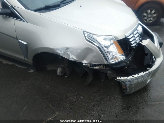 Cadillac Srx Luxury Collection 2015 3GYFNEE35FS538345 Image 6