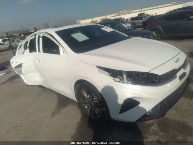 3KPF54AD3NE496866 KIA Forte Gt-line