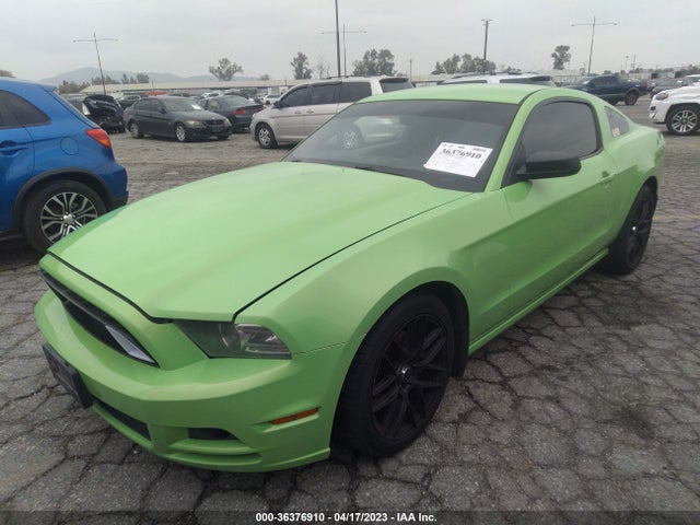 Ford Mustang V6 2014 1ZVBP8AM3E5275549 Image 2