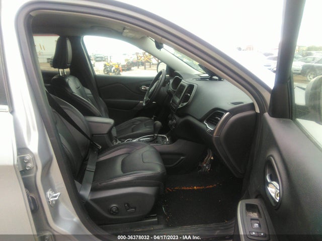 1C4PJMMX6MD118353 Jeep Cherokee Latitude Lux