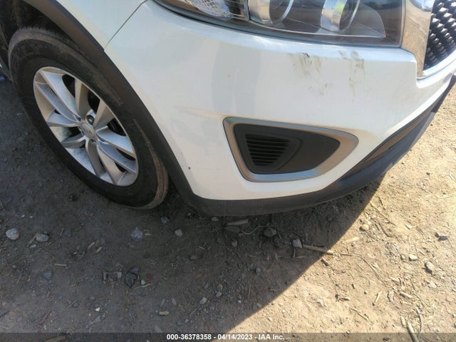 2017 KIA SORENTO LX V6 VIN: 5XYPGDA58HG196710
