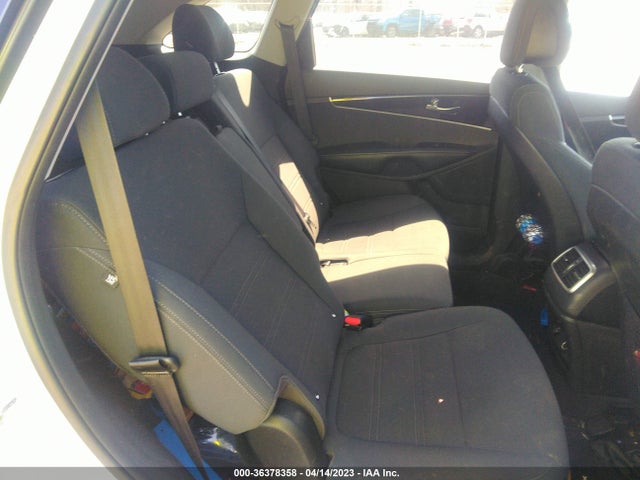 2017 KIA SORENTO LX V6 VIN: 5XYPGDA58HG196710