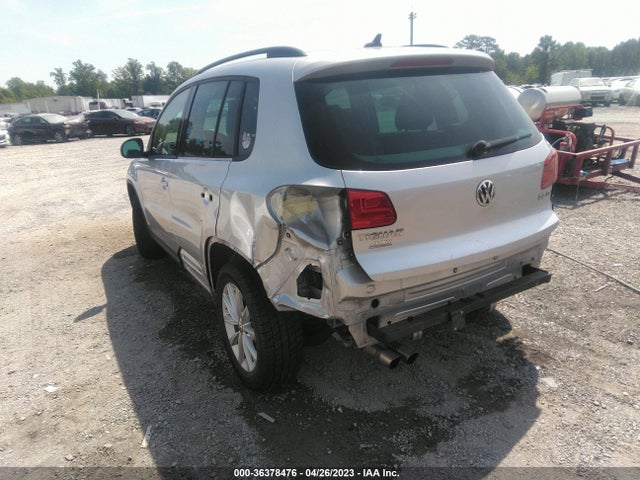 WVGAV7AX3FW514033 Volkswagen TIGUAN SE