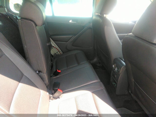 WVGAV7AX3FW514033 Volkswagen TIGUAN SE