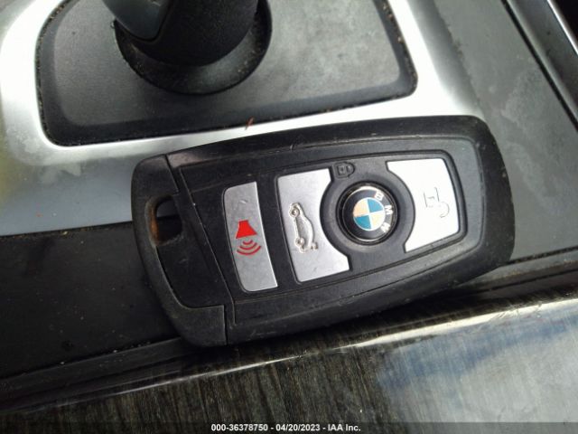 WBA8A9C55JAH12351 BMW 3 Series 320i