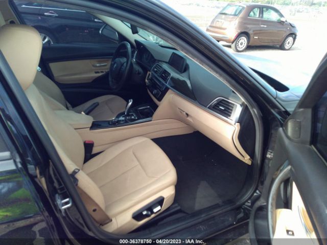 WBA8A9C55JAH12351 BMW 3 Series 320i