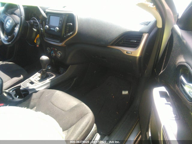 1C4PJMCXXJD508482 Jeep Cherokee Latitude