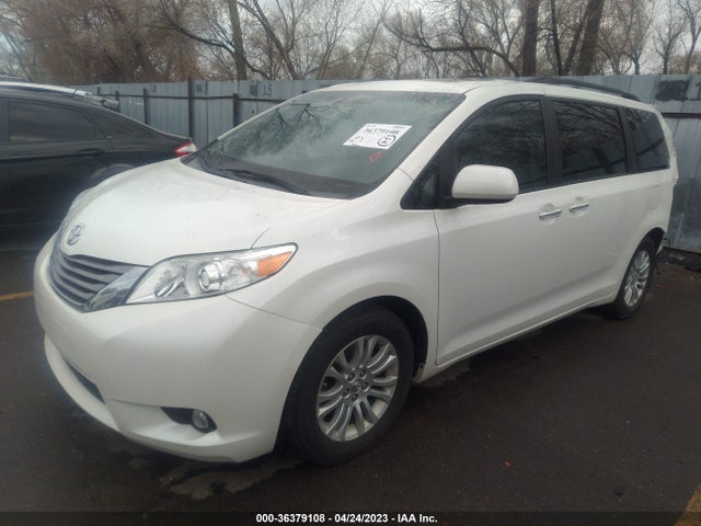 Toyota Sienna Xle Auto Access 2017 5TDYZ3DC7HS805971 Image 2