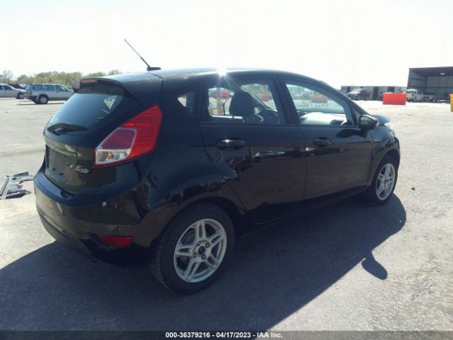 3FADP4EJ0HM104900 Ford FIESTA SE