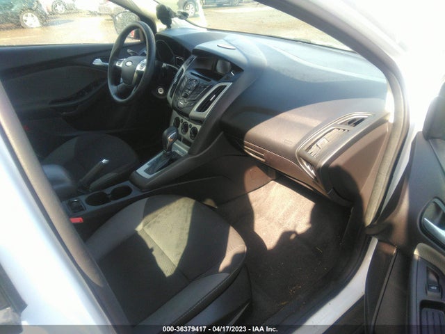 Ford FOCUS SE 2014 1FADP3K26EL312459 Image 6