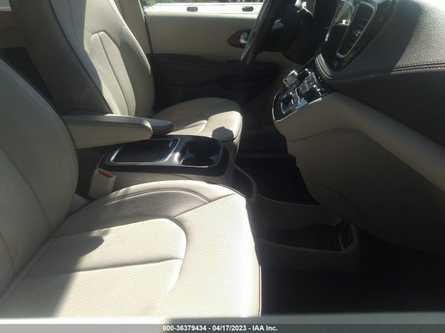 Chrysler Pacifica Limited 2017 2C4RC1GG1HR514822 Image 5