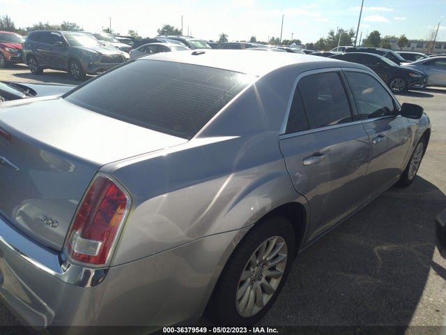 2C3CCAAGXEH377528 Chrysler 300